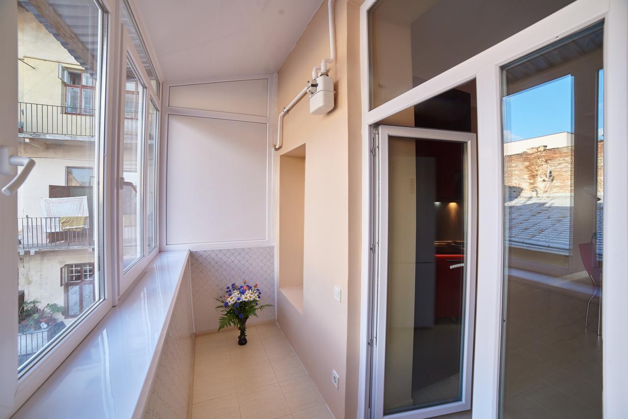 2 Bedrooms Apartment 150M From Opera House Lviv Luaran gambar