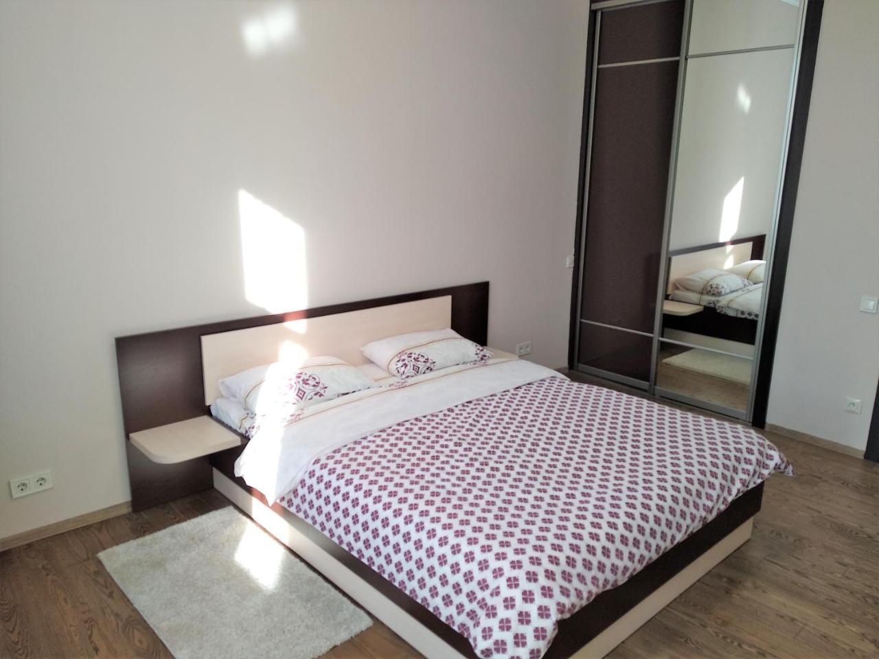 2 Bedrooms Apartment 150M From Opera House Lviv Luaran gambar